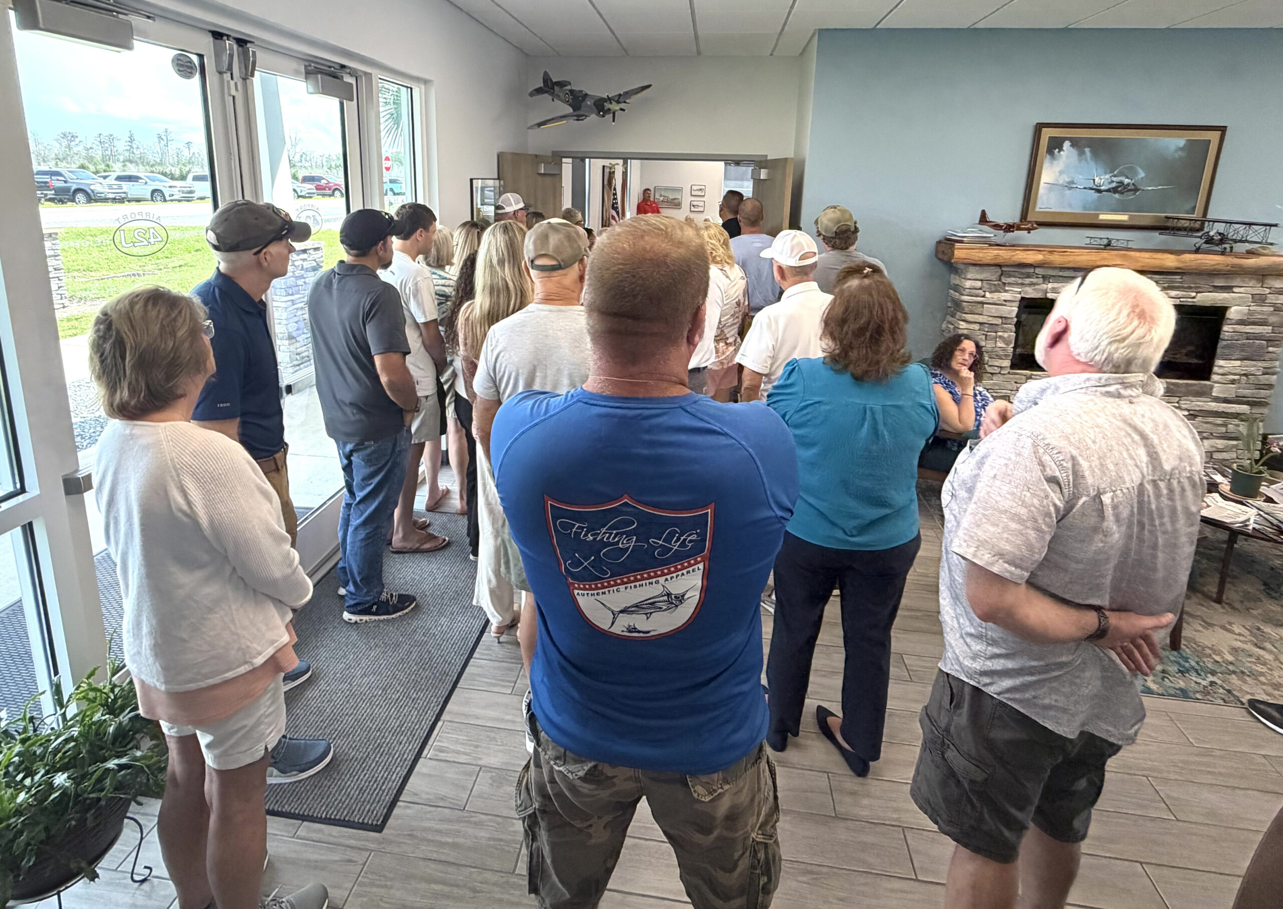 Outcry sinks proposed seaplane base on Crystal Lake – Proposal would have evicted the sportsmen’s club from airport property