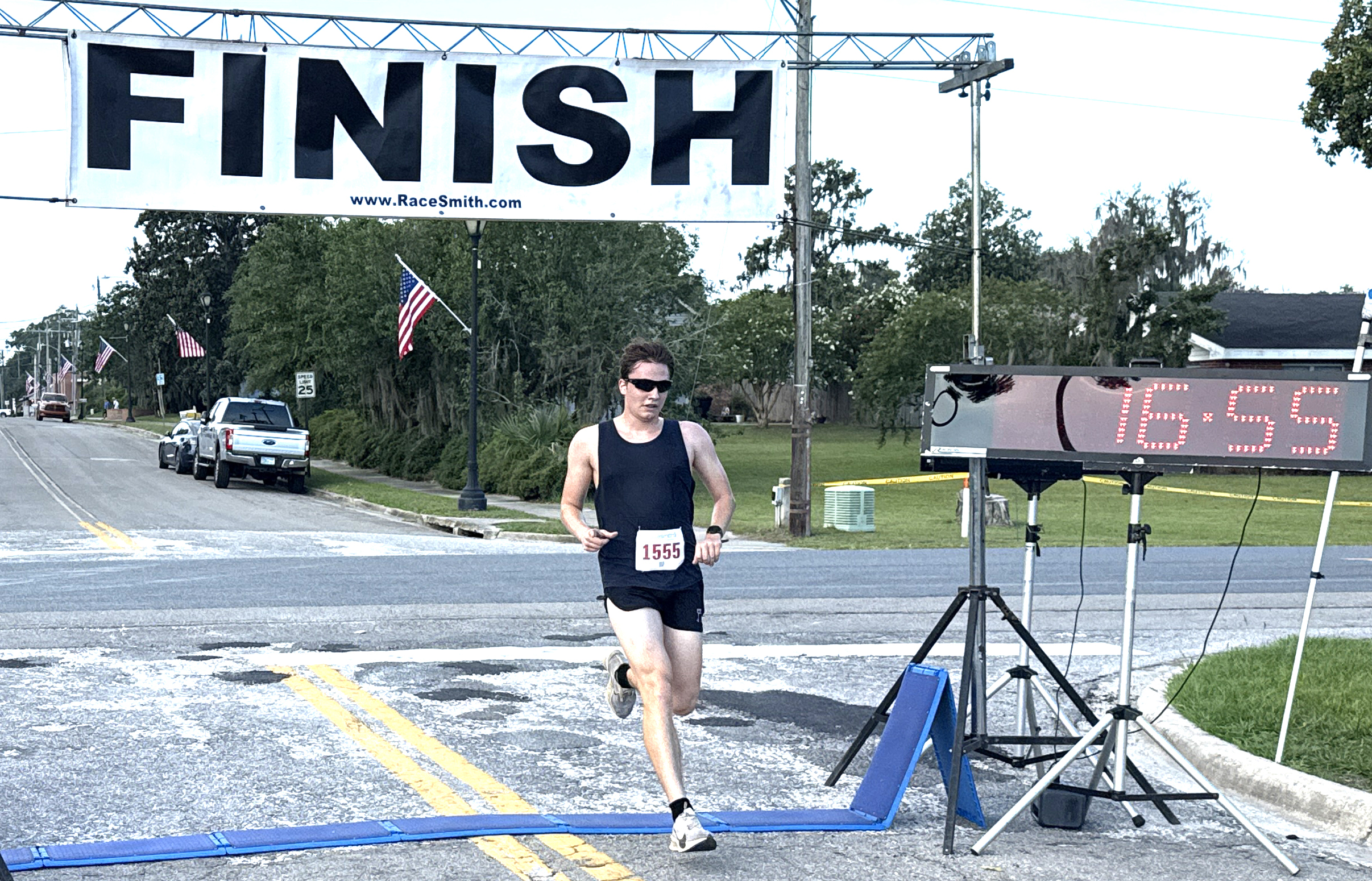 College teammates sweep top spots at Stars & Strides 5K