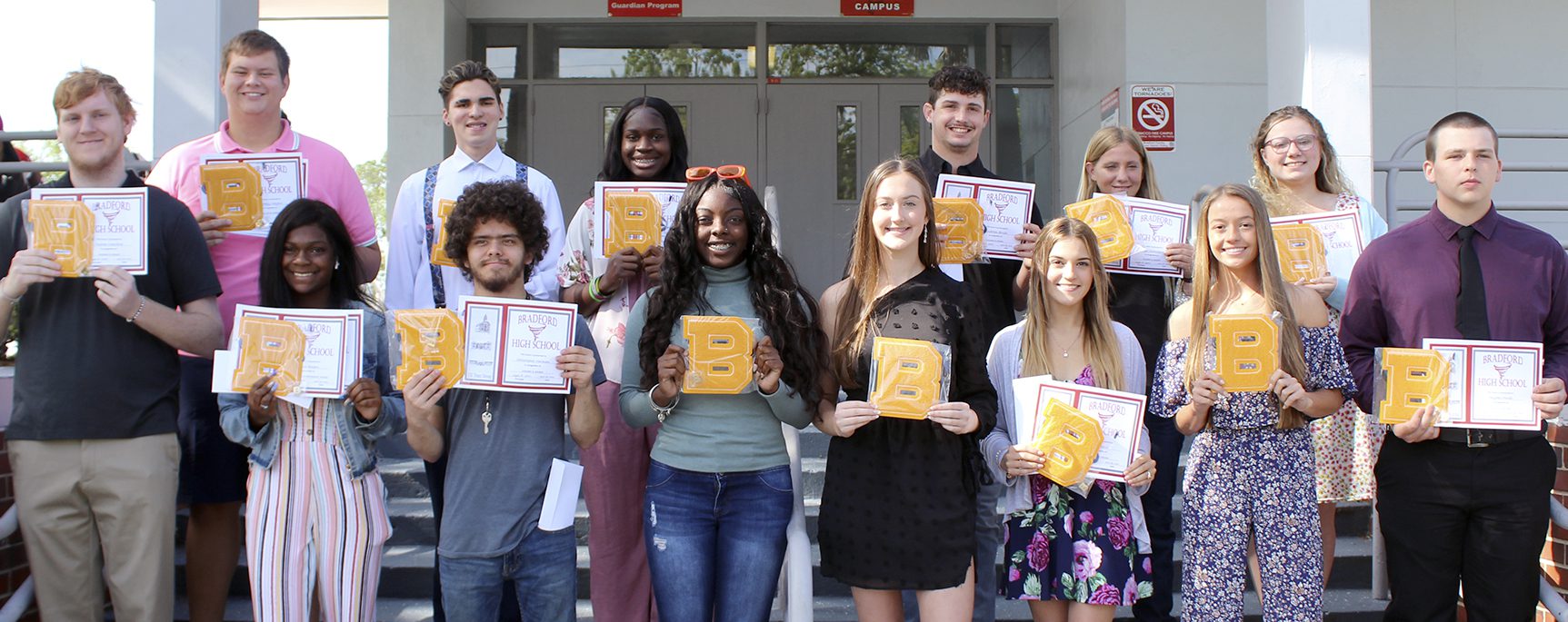 BCEF Presents Golden B Awards To 16 BHS Seniors – Bradford County Telegraph