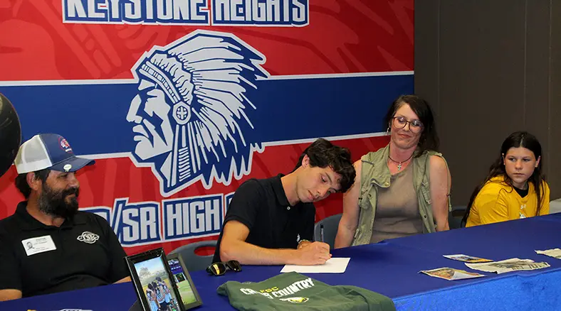 KHHS’ Sheppard signs to run at Florida Gateway