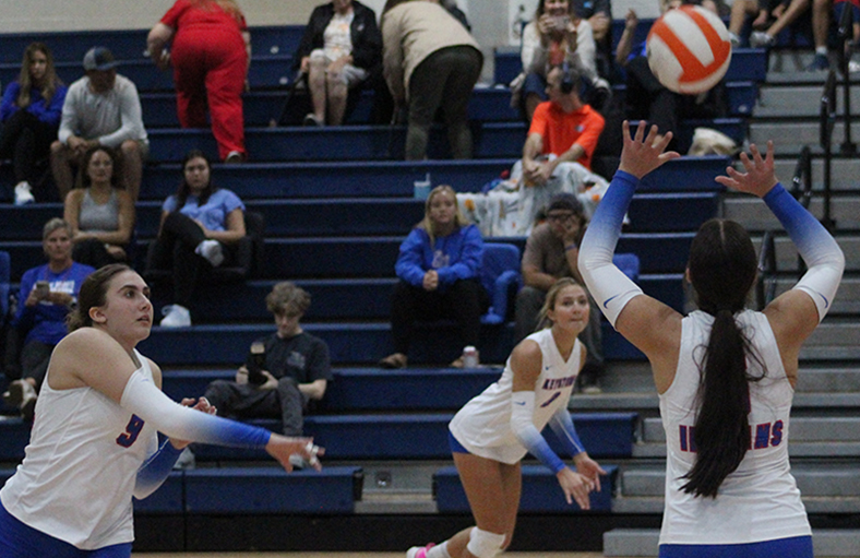KHHS volleyball team loses to eventual district champ Santa Fe