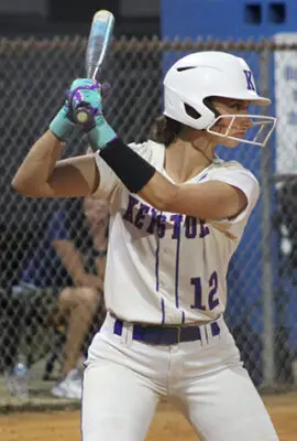 KHHS softball team defeats Oakleaf to end 3-game slide