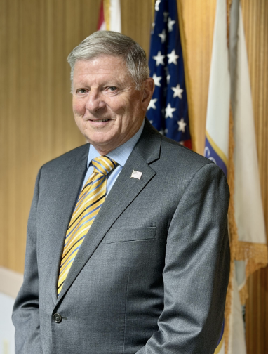 Clay commissioners adopt $771 million budget; Renninger apologizes to veterans