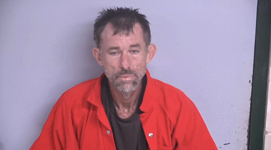 Report: Threatened waste site worker with a knife