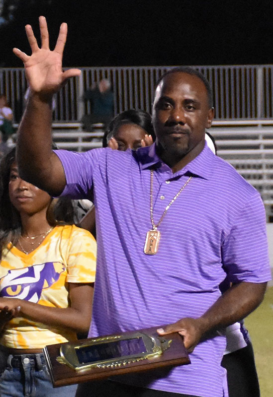 Spiller 1 of 3 inducted into UC QB Club Hall of Fame