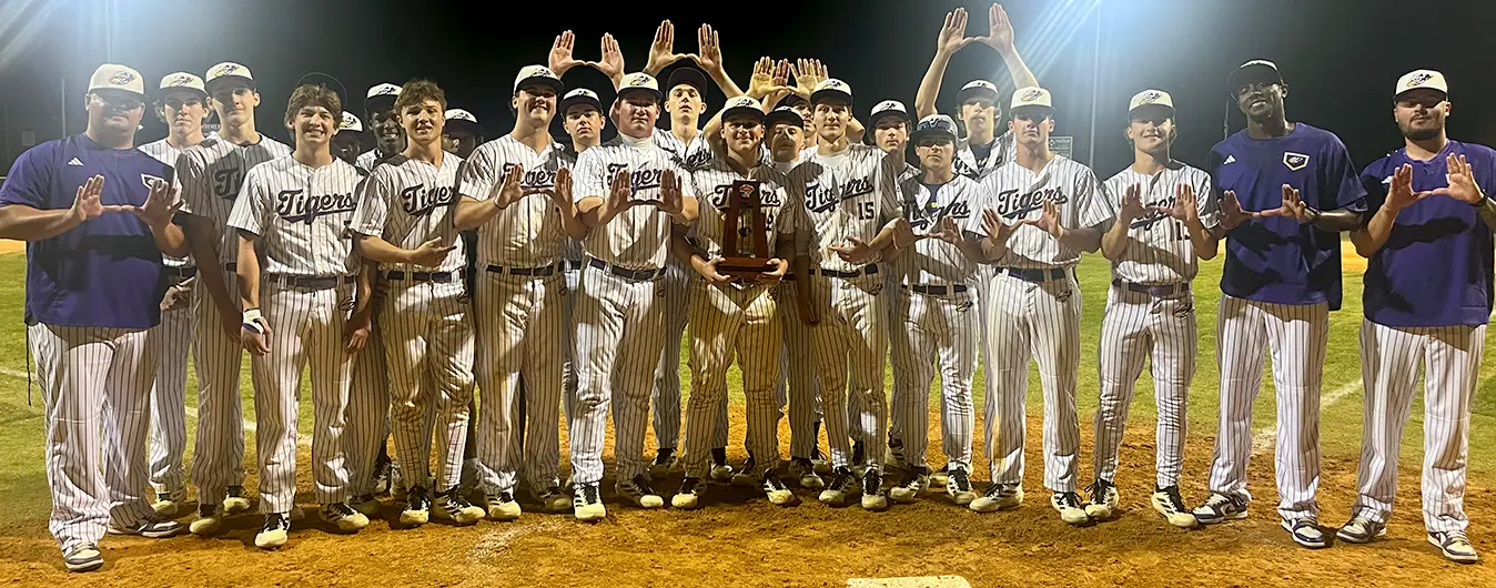 Tigers defeat Lafayette 5-2 for district title