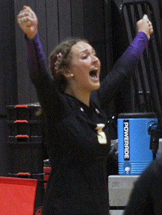 UCHS defeats Bell to reach district semis
