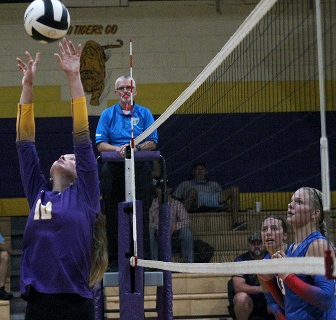 Tigers defeat state champs 3-1 in volleyball