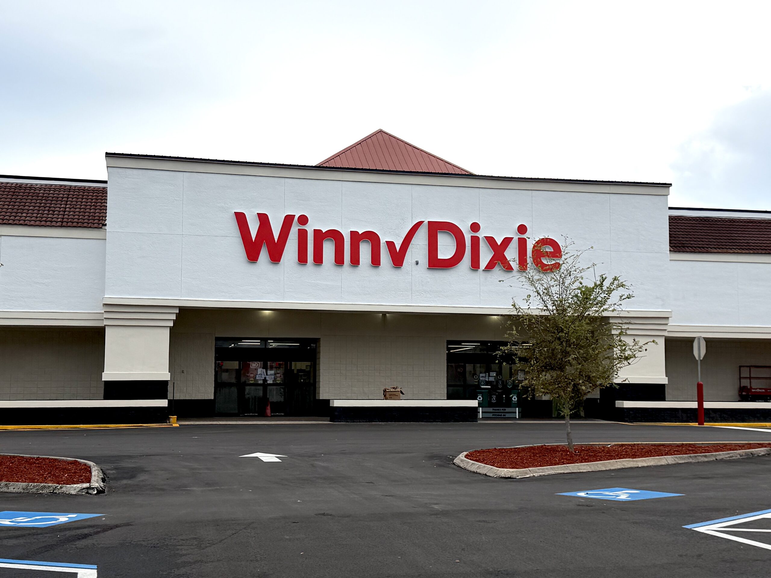 Winn-Dixie Opens in Keystone Heights as Former Melrose Store Closes for ALDI Conversion